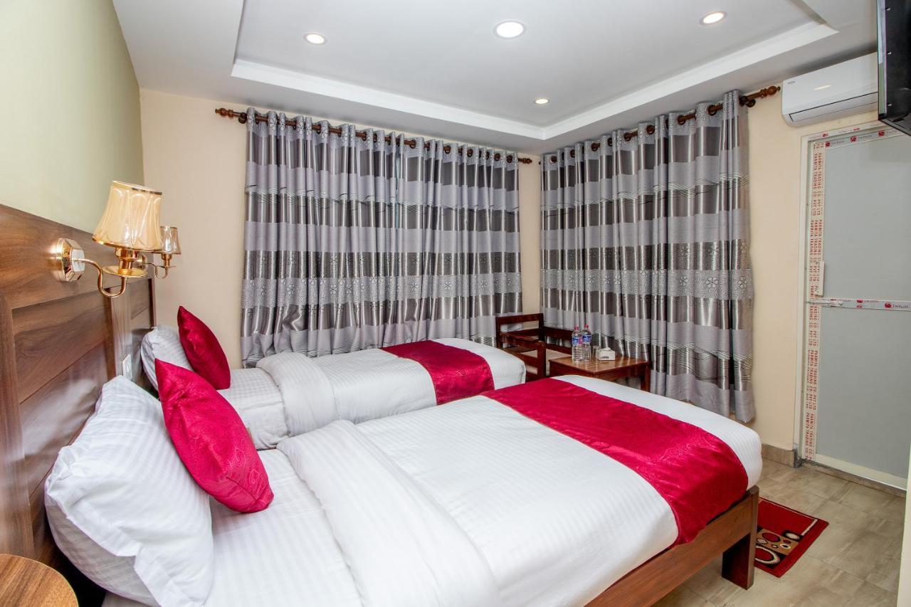 Hotel Royal Image Покхара Экстерьер фото