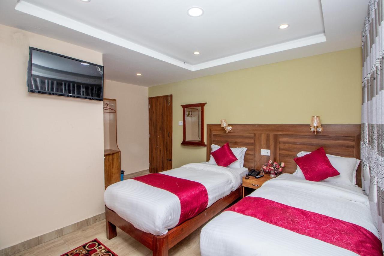 Hotel Royal Image Покхара Экстерьер фото