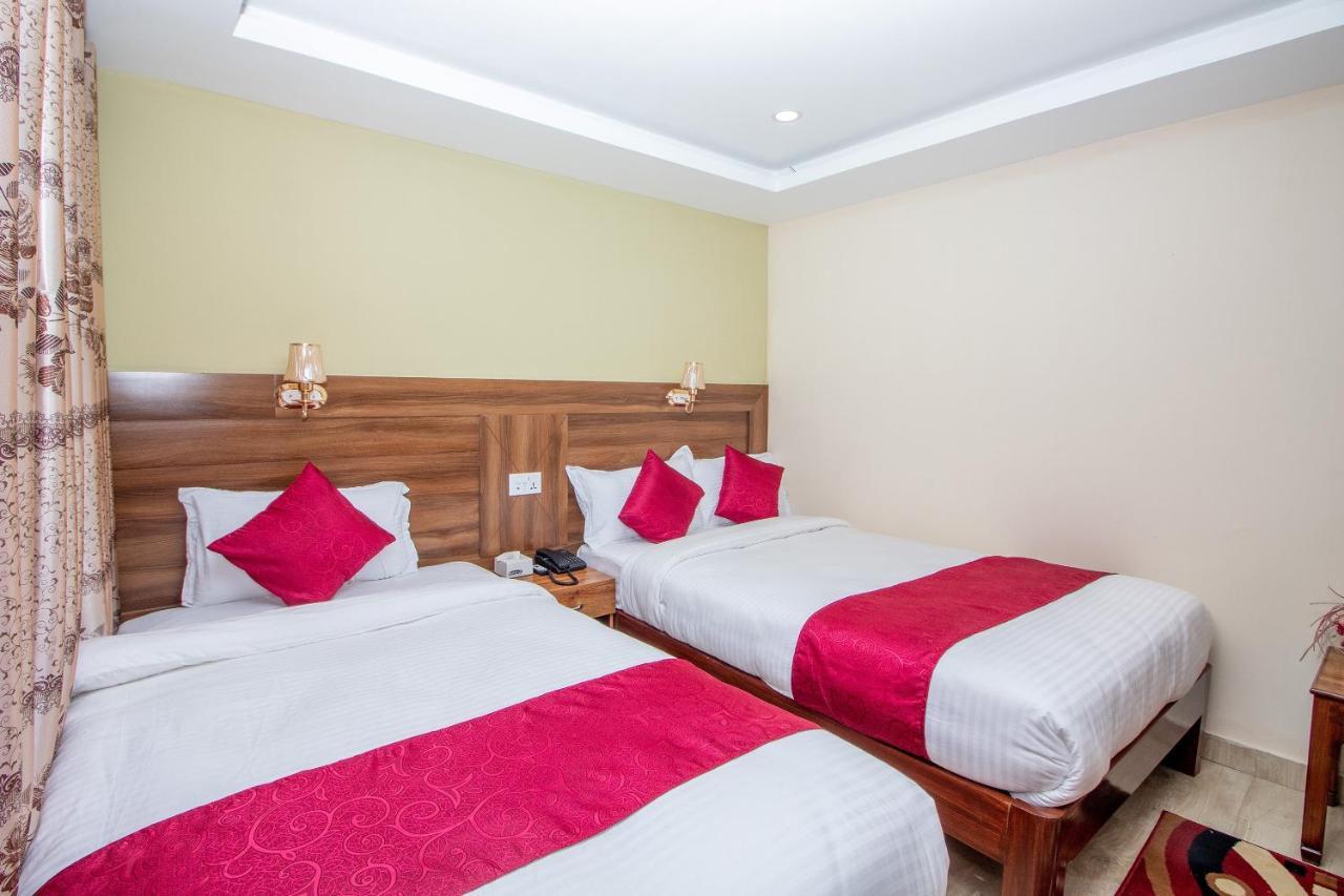 Hotel Royal Image Покхара Экстерьер фото