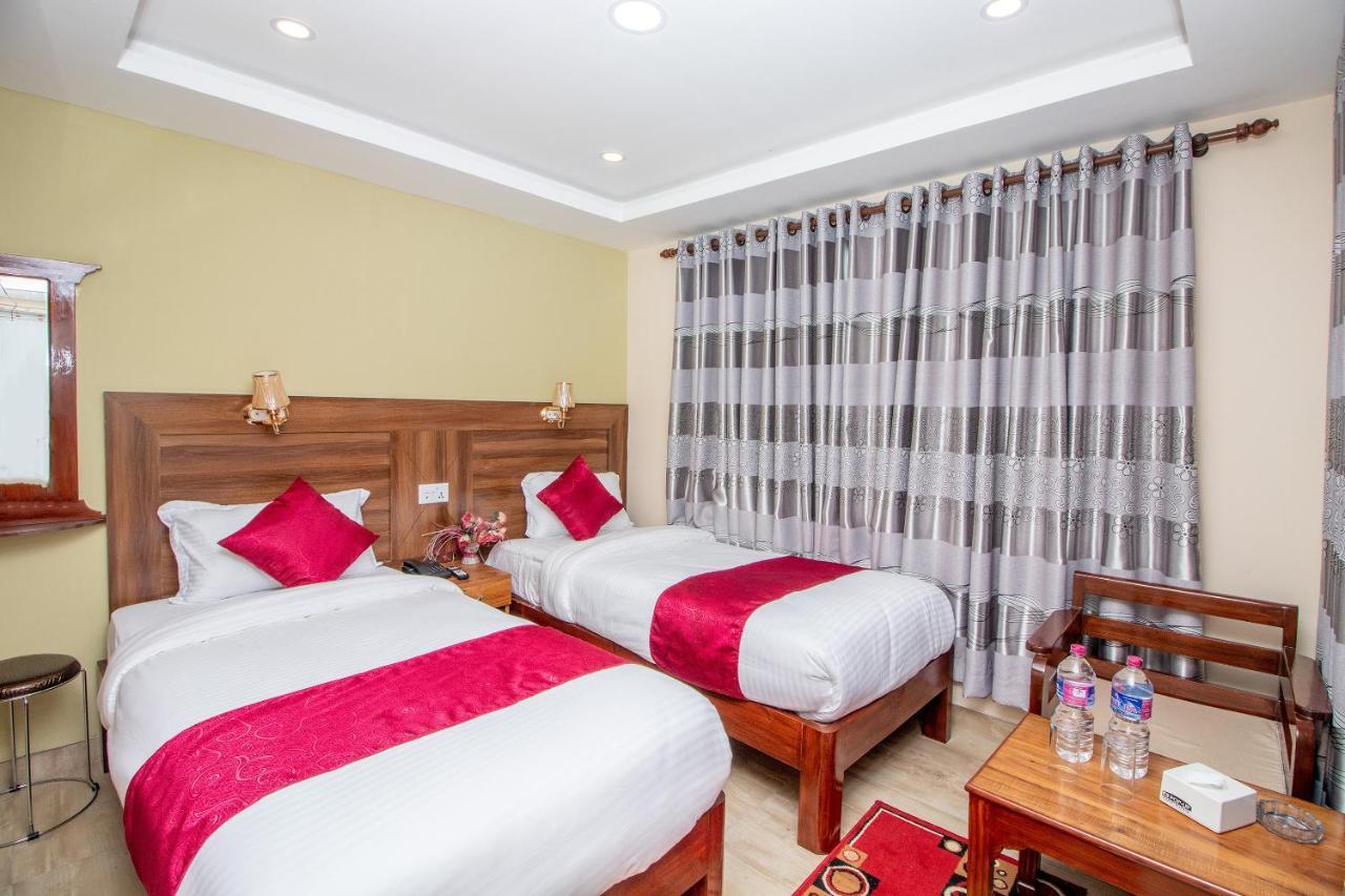 Hotel Royal Image Покхара Экстерьер фото